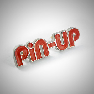значок на двух цангах с логотипом PIN-UP из нейзильбера с эмалью